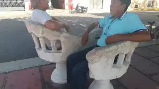 Junto a las parteras o comadronas es un oficio casi extinto en Yucatán