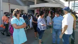 Administradora de mercado amenaza a locatarios de Ciudad del Carmen