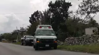 La mujer dio a aviso a la policía para que auxilien a su esposo