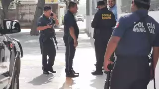 Los policías alertaron a Protección Civil tras dar con el lugar en el que se detonaron los cuetes. Foto: Ricardo Jiménez