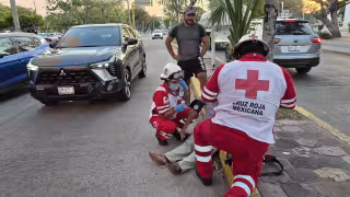 Hombre se desvanece y provoca percance vial en Ciudad del Carmen