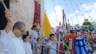 Niños realizan recorrido en Tizimín en el marco de la Feria de Reyes