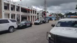 Diferentes cuerpos de seguridad discutieron a puert acerrada