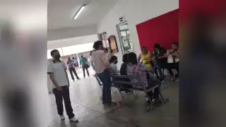 Docentes paran labores en una secundaria de Chetumal; denuncian deficiencias