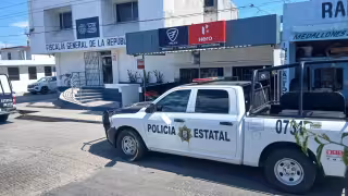 Caen tres sujetos con armas de fuego en Aguacatal, Carmen