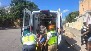Mototaxista lesionado tras choque en Playa del Carmen