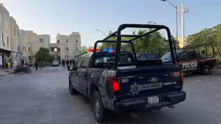 Investigan presuntas detonaciones de arma de fuego en Paseos del Mar; joven habría sido retenido por policías