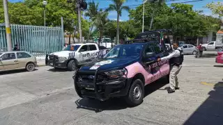 La pareja inocente fue cateada en plena vía pública