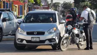 El hecho solo dejó daños materiales en ambos vehículos