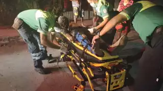 Hombres atacan con un bate a 'El Ajo' en Escárcega