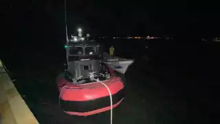 La información recabada en el lugar refiere que nueve tripulantes residentes de la isla, fueron rescatados con vida