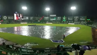 En Mérida se sintió una fuerte lluvia que suspendió el partido de la Serie del Rey