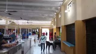 Comerciantes aseguran que el Alcalde de Dzidzantún no se ha preocupado por impermeabilizar el mercado