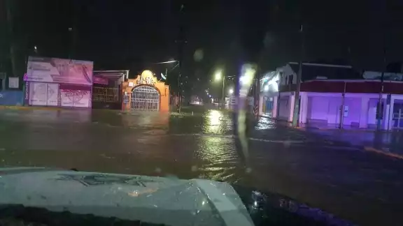 Como medida preventiva se dejó de verter agua de la presa Requena y se pidió a la población acudir a los albergues