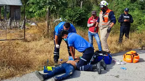 El hombre no murió al instante, pero lamentablemente no aguanto a que llegará la ambulancia