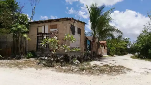 La mayoría de viviendas están sobre el manto freático La mayoría de viviendas están sobre el manto freático