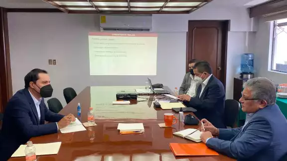 Mauricio Vila trató su propuesta sobre el regreso a clases presenciales en Yucatán con el titular del SNTE Mauricio Vila trató su propuesta sobre el regreso a clases presenciales en Yucatán con el titular del SNTE