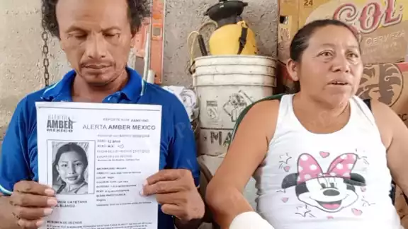 La madre de Fernanda Cayetana narró como es que en una extorsión, la fueron a buscar, y forcejeó con quien intentó llevársela alegando que tenía a la menor secuestrada La madre de Fernanda Cayetana narró como es que en una extorsión, la fueron a buscar, y forcejeó con quien intentó llevársela alegando que tenía a la menor secuestrada