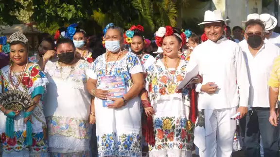 Jaraneros lucieron sus mejores galas en el tradicional convite en honor a San Buenaventura en Sinanché