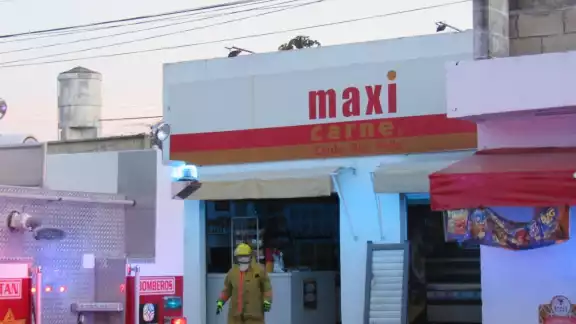 Al lugar llegaron bomberos y elementos de la SSP Yucatán Al lugar llegaron bomberos y elementos de la SSP Yucatán