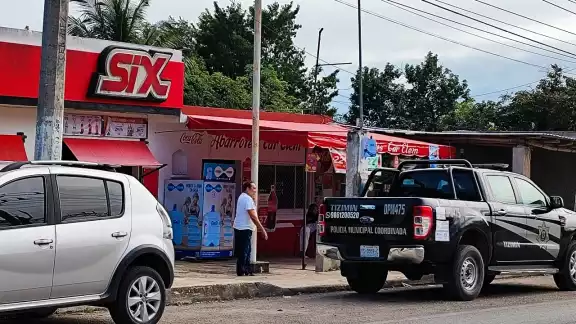 Las autoridades arribaron al sitio para investigar el robo de este domingo