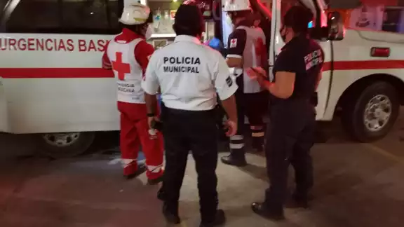 Los paramédicos consideraron que no era necesario el traslado a un hospital. Foto: Ricardo Jiménez Los paramédicos consideraron que no era necesario el traslado a un hospital. Foto: Ricardo Jiménez