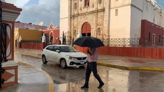 Se esperan lluvias aisladas de 5 a 25 mm en zonas del norte, centro y sur de Campeche. Se esperan lluvias aisladas de 5 a 25 mm en zonas del norte, centro y sur de Campeche.