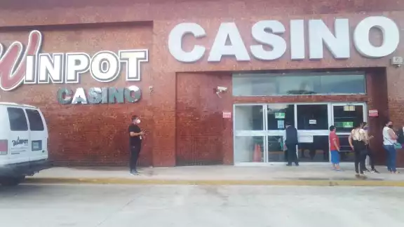El coordinador de la Cofepris en la zona centro, refirió que continúan con la visita a establecimientos