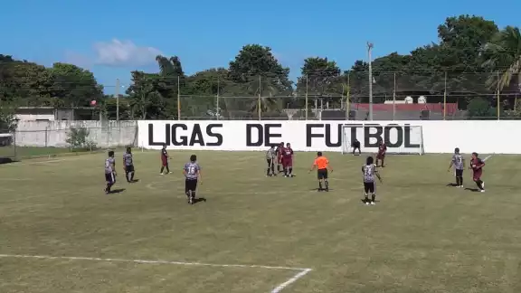 Los Comunicadores FC tendrán como escenario la cancha sintética del parque Campeche