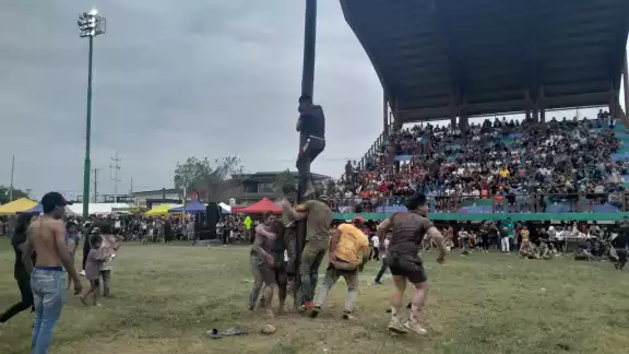 El Martes de Pintadera estuvo amenizado por un tecladista local