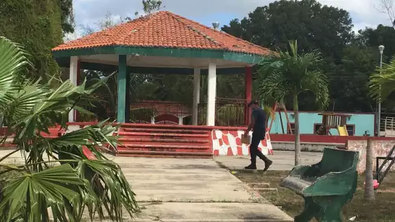 Los vecinos hallaron el cuerpo e hicieron el reporte a la policía