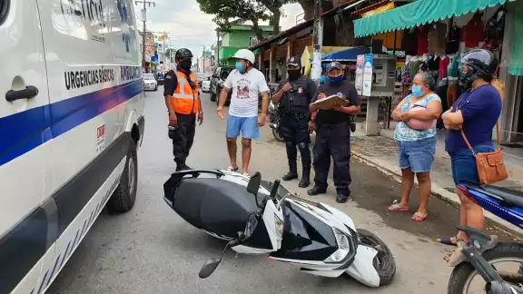 Por el accidente se pasaron algunas dificultades de tránsito durante una media hora Por el accidente se pasaron algunas dificultades de tránsito durante una media hora