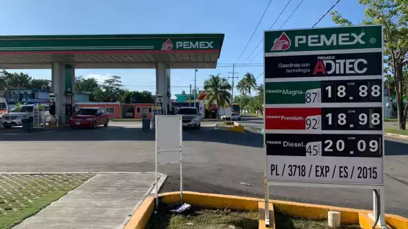 Del 1 al 7 de enero, la gasolina Magna ha reportado 44 centavos de aumento por cada litro Del 1 al 7 de enero, la gasolina Magna ha reportado 44 centavos de aumento por cada litro