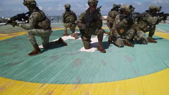 Tan sólo en un día, tres plataformas fueron asaltadas y un buque hace unas semanas Tan sólo en un día, tres plataformas fueron asaltadas y un buque hace unas semanas