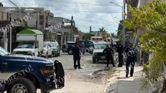 Ejecutan a hombre en Casas del Mar, Cancún; agresores huyeron en motocicleta Ejecutan a hombre en Casas del Mar, Cancún; agresores huyeron en motocicleta