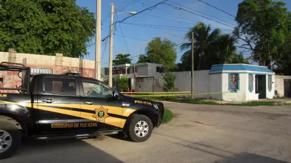 Al lugar llegaron agentes de la Secretaría de Seguridad Pública (SSP) que detuvieron al agresor Al lugar llegaron agentes de la Secretaría de Seguridad Pública (SSP) que detuvieron al agresor