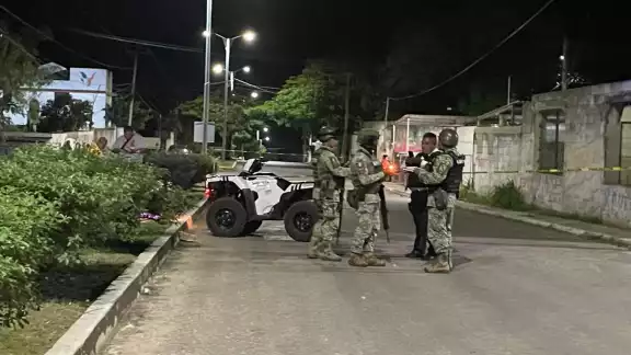 Habitantes denuncian que el crimen organizado se está apoderando del municipio y exigen al gobierno estatal acciones urgentes. Habitantes denuncian que el crimen organizado se está apoderando del municipio y exigen al gobierno estatal acciones urgentes.