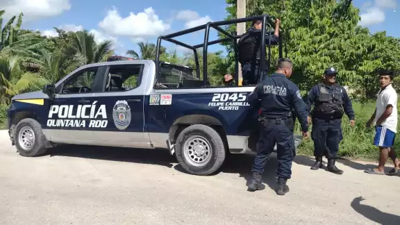 Al lugar arribaron elementos de la Policía Quintana Roo ante el llamado de los vecinos Al lugar arribaron elementos de la Policía Quintana Roo ante el llamado de los vecinos