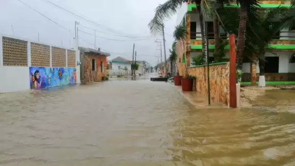 Delta dejó de inundaciones y apagones en Río Lagartos Foto: Jesús Gómez Delta dejó de inundaciones y apagones en Río Lagartos Foto: Jesús Gómez