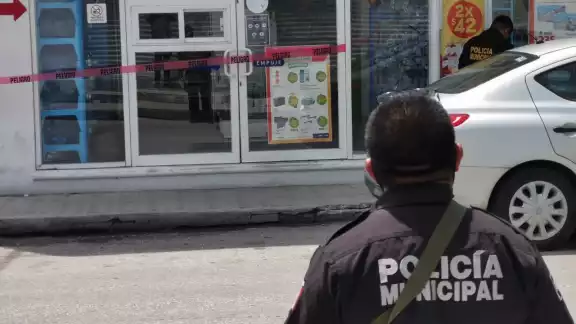 Los hombres huyeron sin ser detenidos Los hombres huyeron sin ser detenidos
