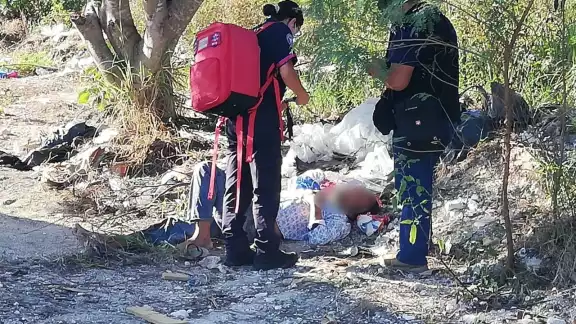 Paramédicos atendieron a la víctima Paramédicos atendieron a la víctima