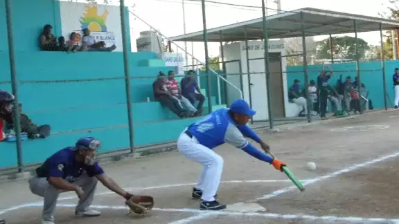 Los equipos de softbol en Chetumal se dicen listos para jugar Los equipos de softbol en Chetumal se dicen listos para jugar