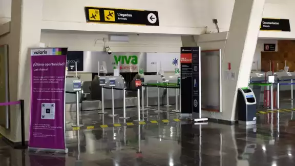 Los vuelos permanecerán los días lunes, miércoles y viernes Los vuelos permanecerán los días lunes, miércoles y viernes