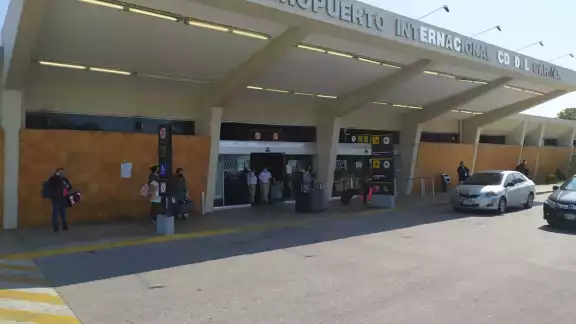 Por reducción de casos de coronavirus los viajeres se sienten más seguros