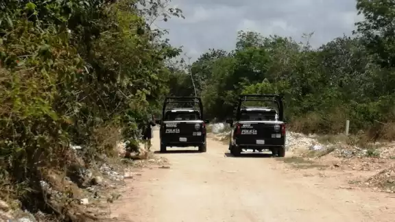 Chetumaleños encuentran manta con impactante mensaje Chetumaleños encuentran manta con impactante mensaje