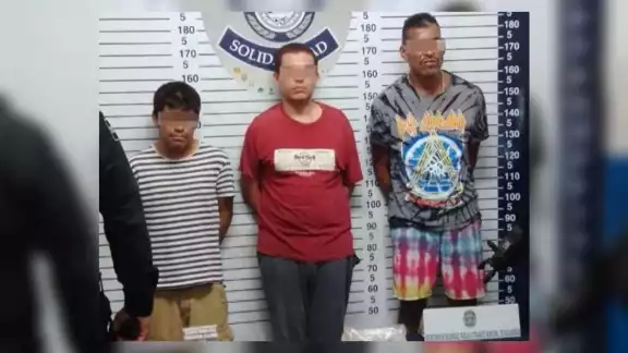 Los tres detenidos con droga fueron llevados a la Fiscalía General de Quintana Roo, sede Playa del Carmen, donde se definirá su estatus legal