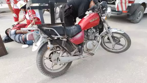 El hombre fue atendido por la Cruz Rojo Mexicana El hombre fue atendido por la Cruz Rojo Mexicana
