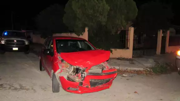 Uno de los autos quedó muy dañado Uno de los autos quedó muy dañado