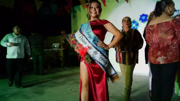 La joven representará a las fiestas patronales, mismas que inician el próximo mes La joven representará a las fiestas patronales, mismas que inician el próximo mes