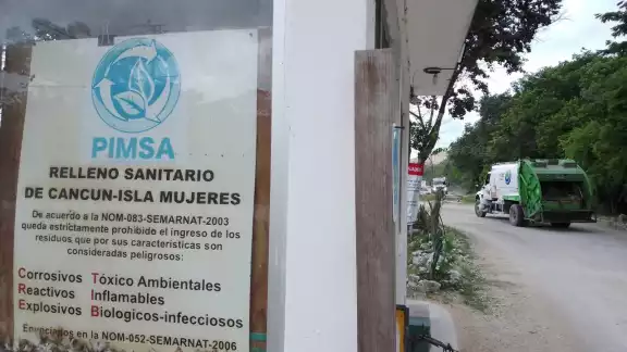 Entre los reclamos hacia la compañía está que no han actualizado su reglamento y que se daña al medio ambiente Entre los reclamos hacia la compañía está que no han actualizado su reglamento y que se daña al medio ambiente